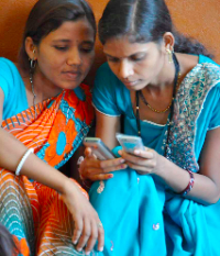 girls-phones