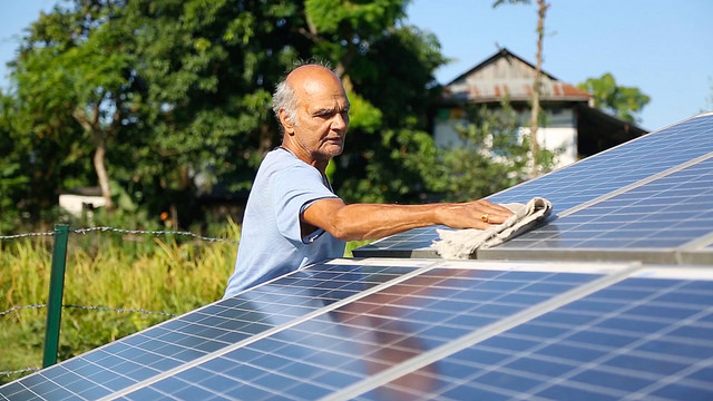 solar power rural computer